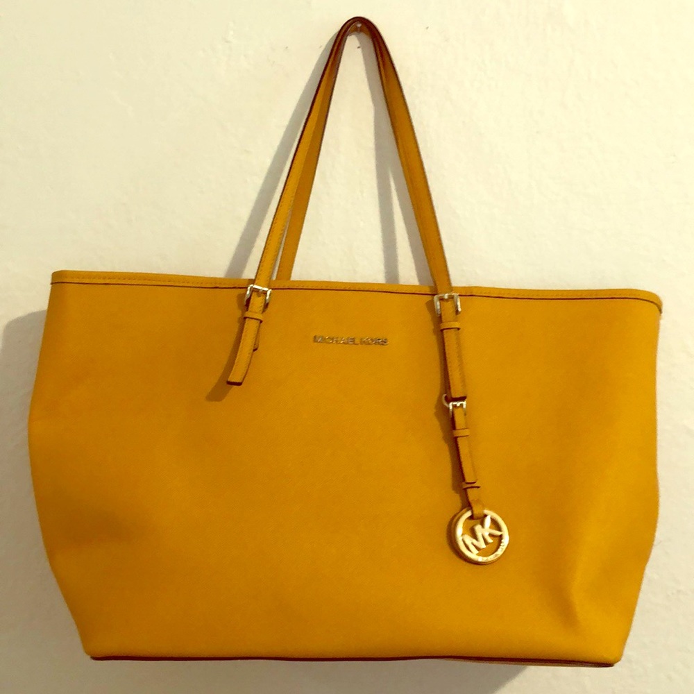 Large Michael Kors tote.Used only once